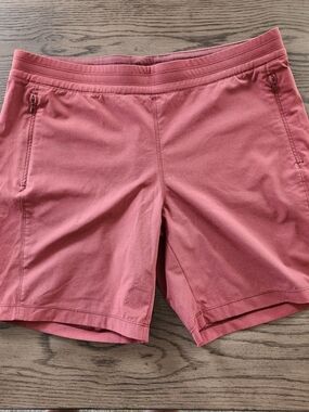 Kuhl Women's Dusty Rose Size 8 in Inseam Size Large Shorts